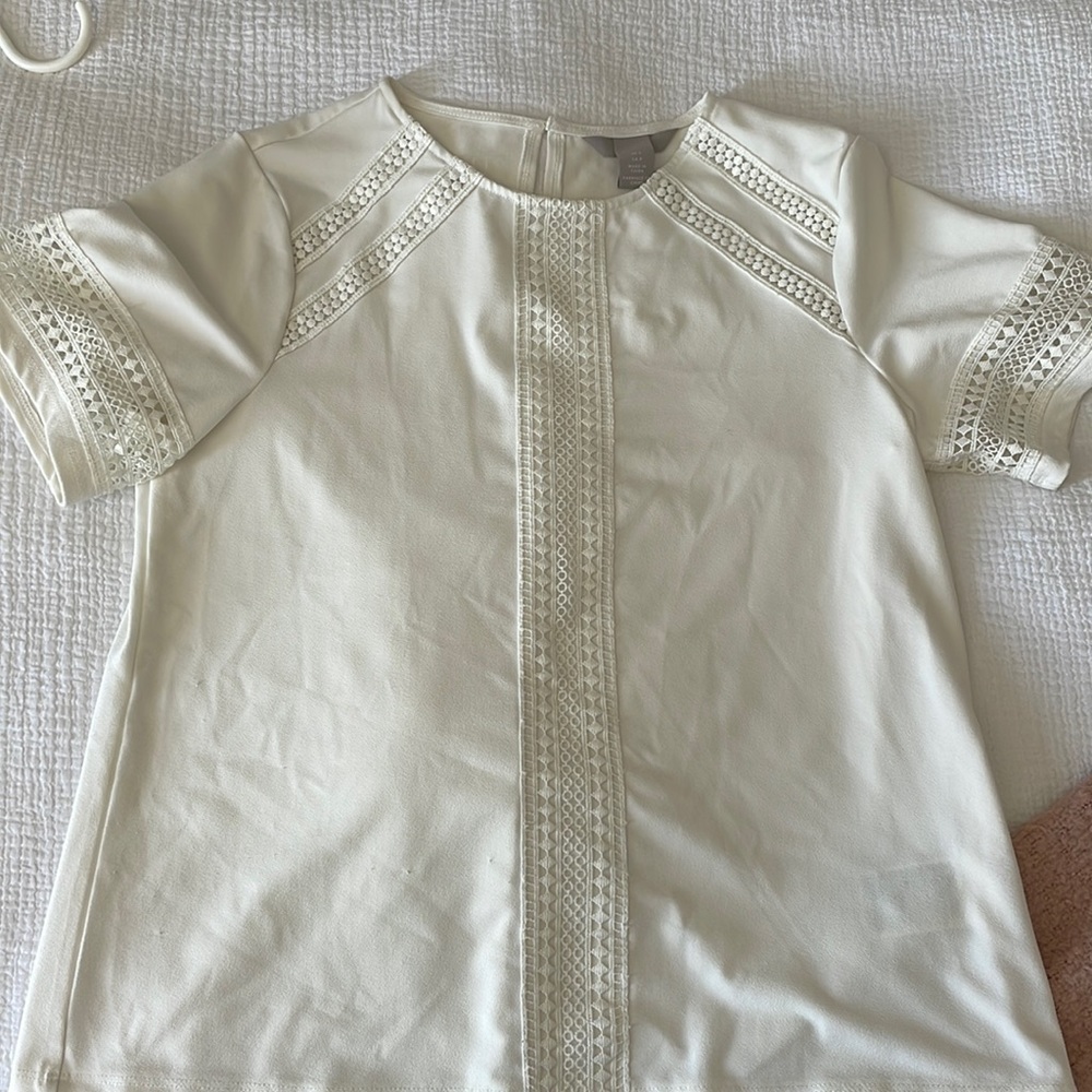 H and m t shirt